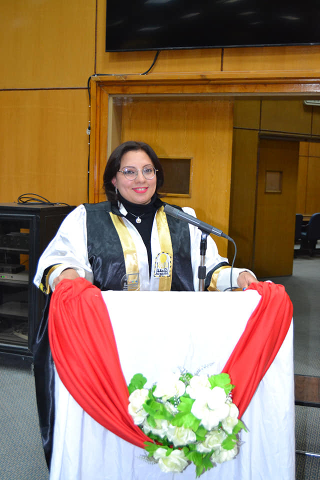 في رحاب جامعة أسيوط تمت مناقشة أول رسالة دكتوراه في قسم النحت كلية الفنون الجميلة جامعة  أسيوط للدراسة م .م / مريم سعد وهبه مدرس مساعد بقسم النحت بالكلية ، ومنحها درجة الدكتوراة في فلسفة الفنون بعنوان (الصياغات التشكيلية لتماثيل القادة والشخصيات البطولية في مصر والغرب ) دراسة مقارنة.