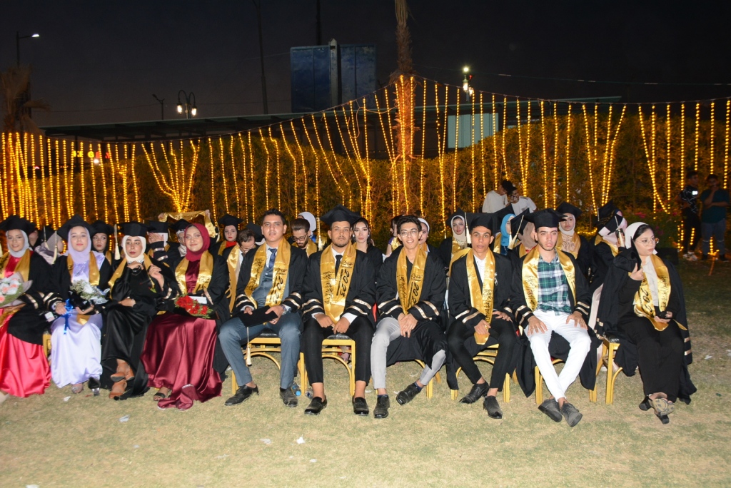 جامعة أسيوط تشهد حفل تخرج طلاب كلية الآداب