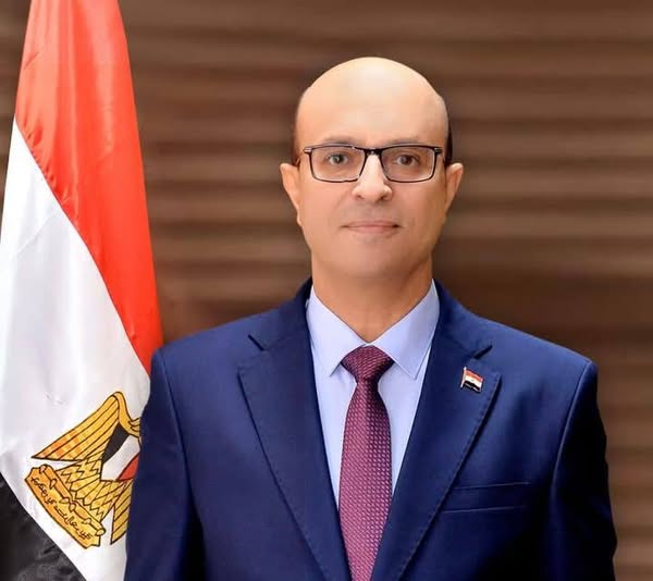 A medical team at Assiut University Heart Hospital successfully saved a child's life by removing a foreign body from her lung while preserving the lung's condition.